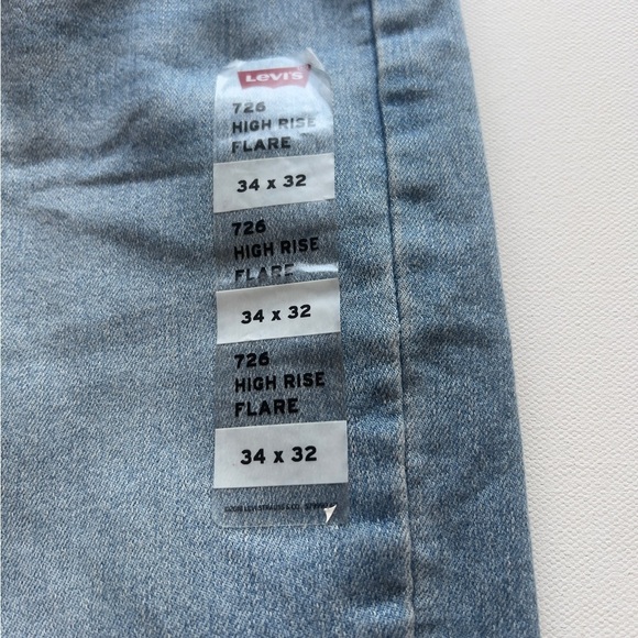 NWT Levi's Women's 726 High Rise Standard Fit Flare Leg Full Jeans (F2) - Picture 5 of 10